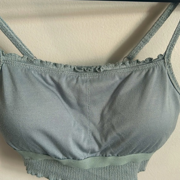 Gilly Hicks from Hollister Textured Knit Lounge Sleep Crop Tank Top Bralette - Picture 3 of 6